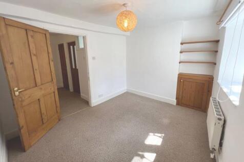 4_GS_Bedroom_)ne_1st_Floor_01_656x437.jpg