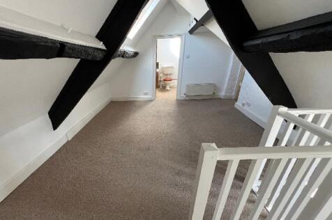 4_GS_Bedroom_Hallway_2nd_Floor_04_656x437.jpg