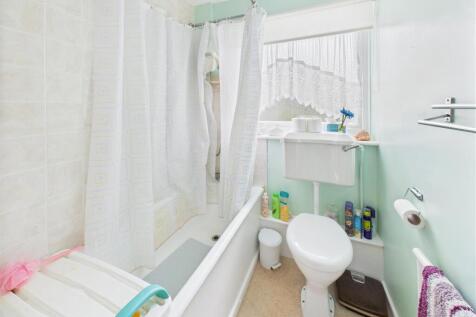 Bathroom.jpg