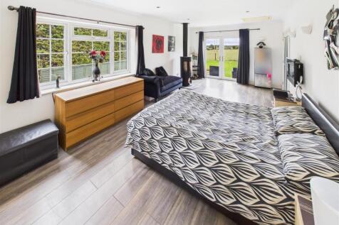 bedroom.jpg