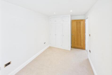 bedroom 1a.jpg
