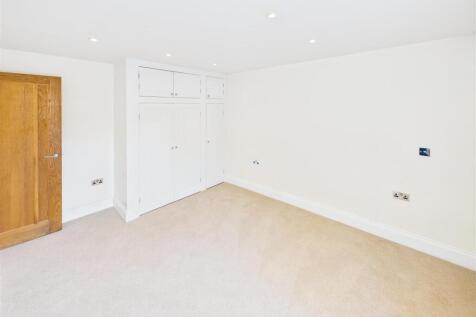 bedroom 2a.jpg
