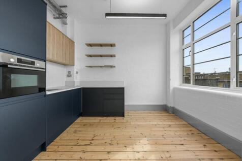 OLBC74WhiteLionStreet6.jpg