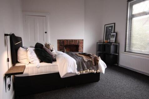Bed 2.jpg