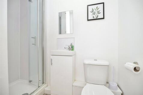 Bedroom 2 - Ensuite