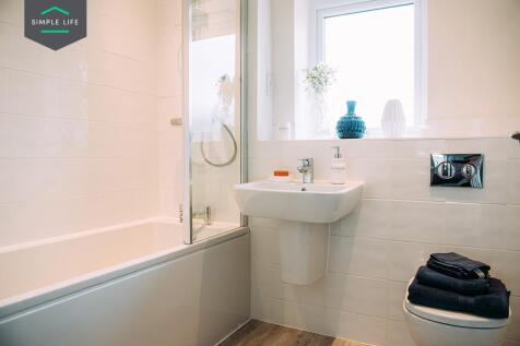 Avon_bathroom_2.jpg