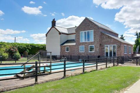 Outdoor Swimming Pool