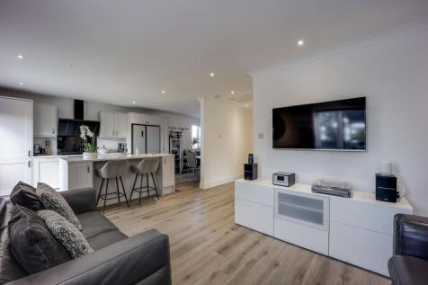 Open Plan Lounge/Kitchen/Dining Room