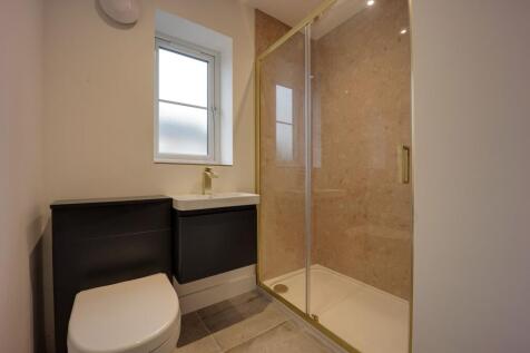 Ensuite To Annexe Bedroom One