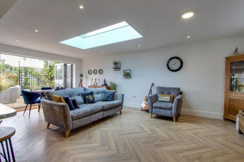 Open Plan Lounge/Dining/Kitchen