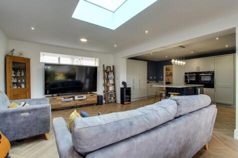 Open Plan Lounge/Dining/Kitchen