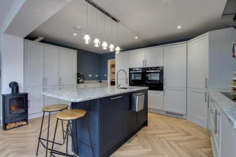 Open Plan Lounge/Dining/Kitchen