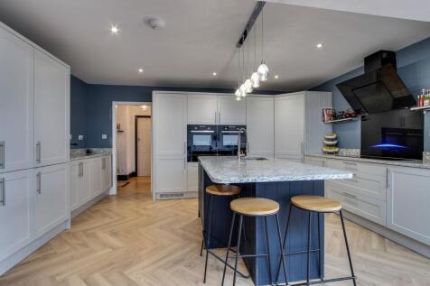 Open Plan Lounge/Dining/Kitchen