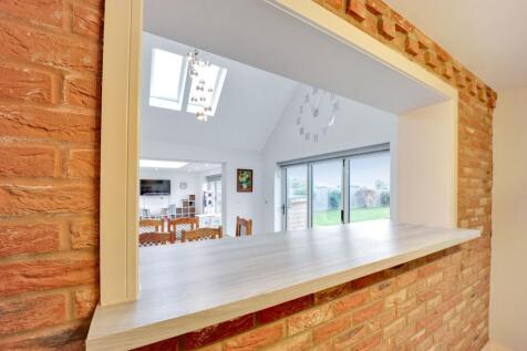 Bar/Additional Prep Area