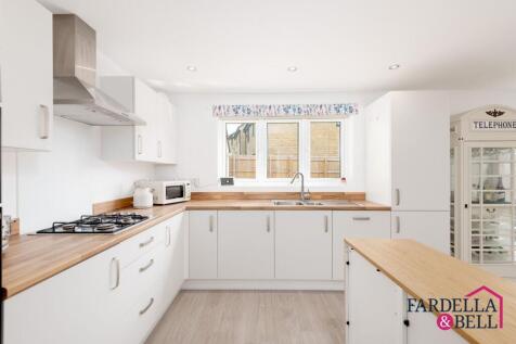 Open-Plan Kitchen/Dining Room