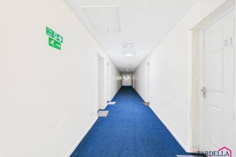 Hallway/Entrance