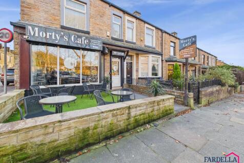 Prime Commercial Opportunity ¿ Fully Equipped Café