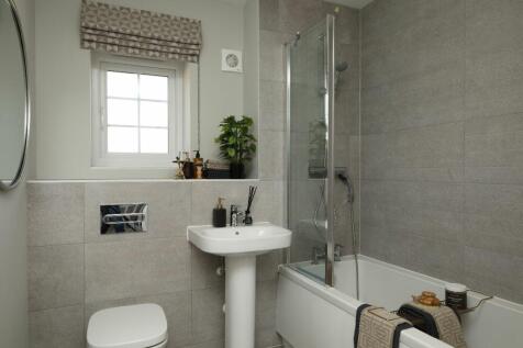 homes for sale derbyshire The Roydon bathroom