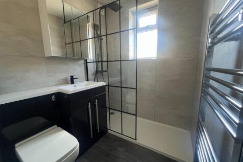 Shower room 3 .jpeg