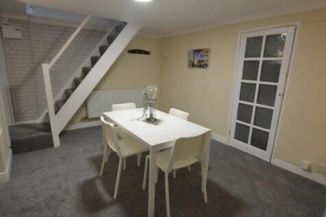 Dining room 2.jpeg