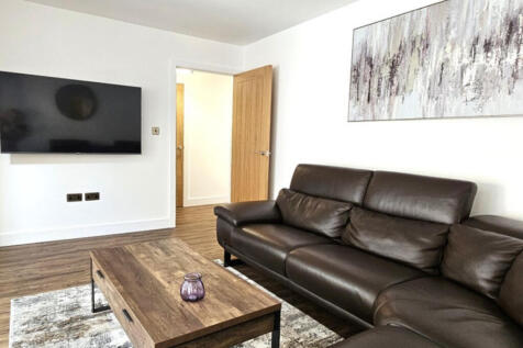 Lounge 2 .jpeg