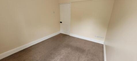 BEDROOM 2 -1