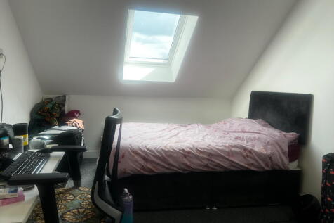 Bedroom 8 .jpeg