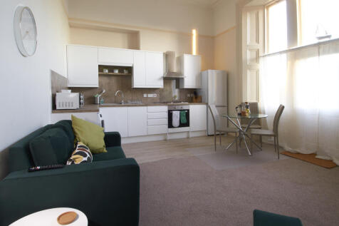 Kitchen &#43; Lounge