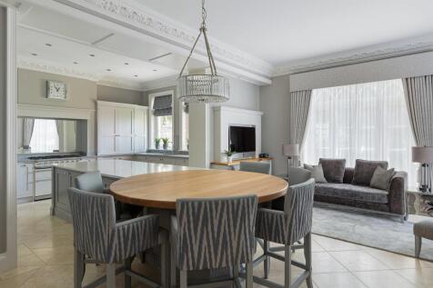 Kitchen/Dining/Livin