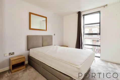 Master Bedroom (1)