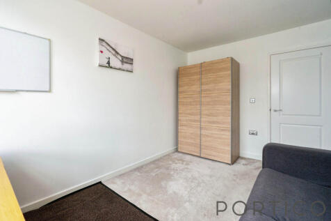 Bedroom 2 (2)