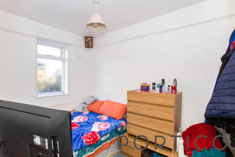 Bedroom 2 (2)