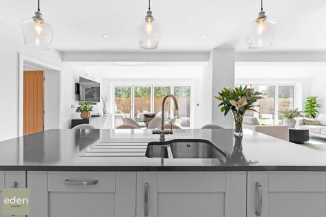 Kitchen/Family room