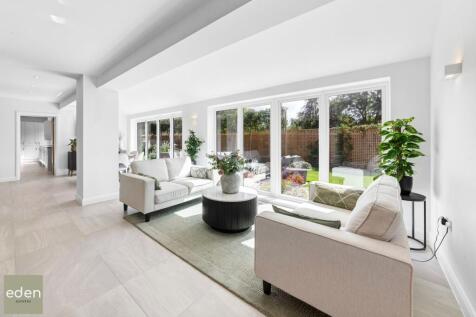 Kitchen/Family room