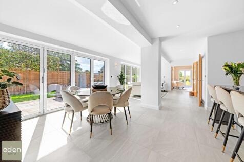 Kitchen/Family room