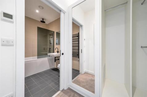 Dressing and bathroom.JPG
