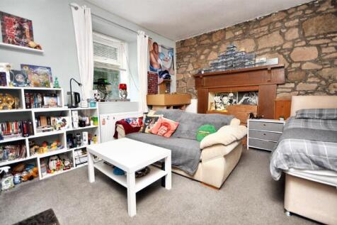 Bed 5/Sitting Room