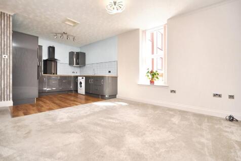 Living Rm &amp; Kitchen 