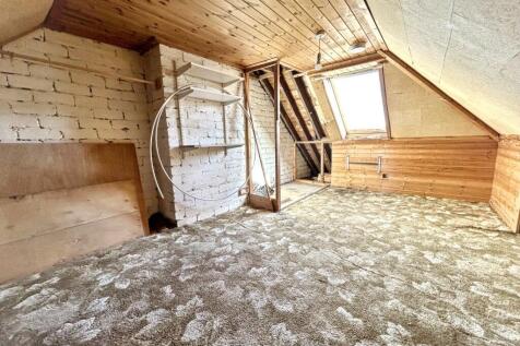 Floored/lined attic