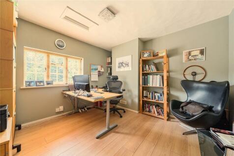 Study/5th Bedroom
