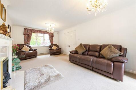 14 Queen Eleanors Drive, Knowle, B93 9LY_3.jpg