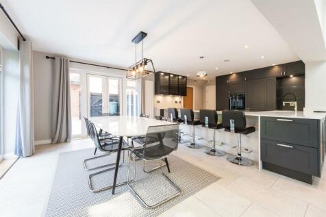 1 St Phillips Grove, Bentley Heath, B93 8FE_9.jpg