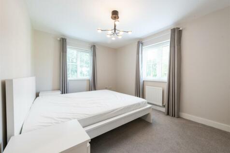 1 St Phillips Grove, Bentley Heath, B93 8FE_16.jpg