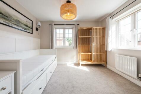 1 St Phillips Grove, Bentley Heath, B93 8FE_22.jpg