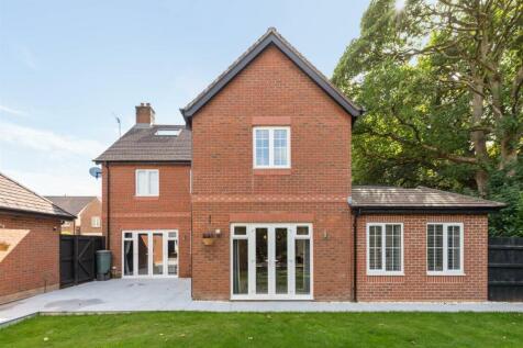 1 St Phillips Grove, Bentley Heath, B93 8FE_15.jpg