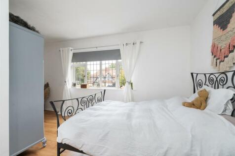 53 Sharmans Cross Road, B91 1RQ_32.jpg