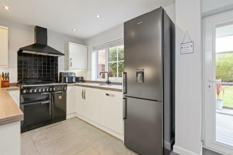 16 Maybridge Drive, Hillfield, B91 3NE DMS3011_14.