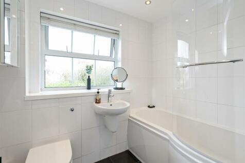 16 Maybridge Drive, Hillfield, B91 3NE DMS3011_8.j