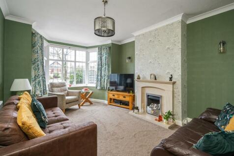 8 Upwey Avenue, Solihull_29.jpg