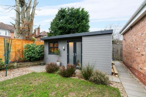 8 Upwey Avenue, Solihull_4.jpg